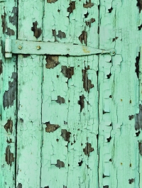 Reclaimed wood adds instant appeal to home projects
